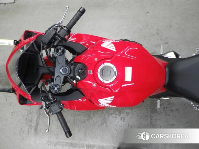 Проданный Honda CBR650R E-CLUTCH id 3949399 из Японии