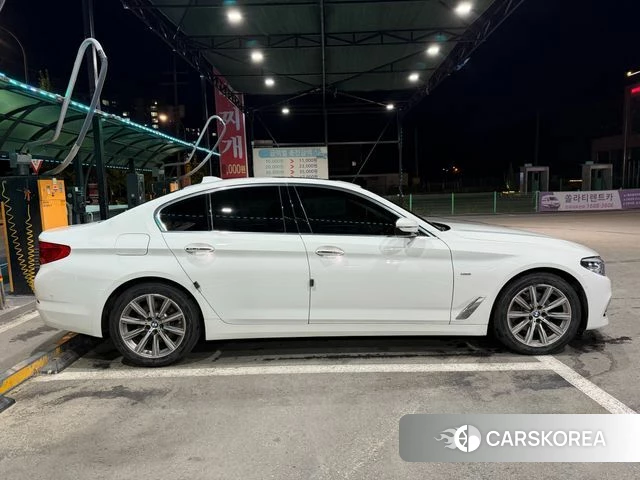 BMW 5 Series (G30) 2018 Белый из Кореи, фото 5