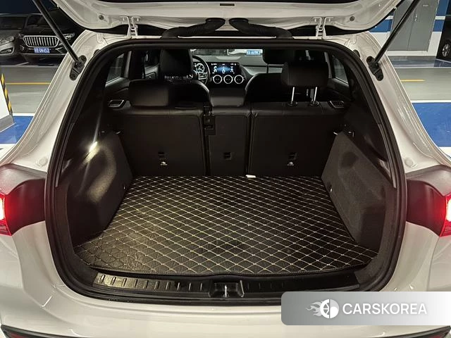 Mercedes-Benz GLA 2023 Белый из Китая, фото 5