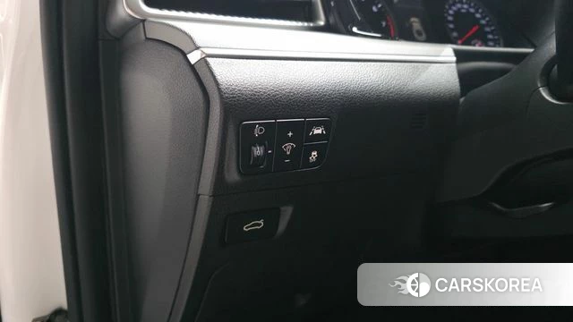 Kia K5 3rd generation 2023 Белый из Кореи, фото 5