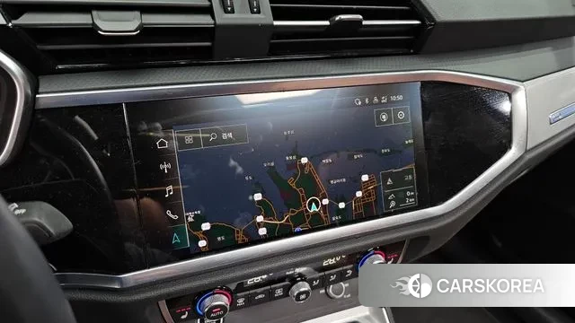 Audi Q3 (F3) 2022 Белый из Кореи, фото 5