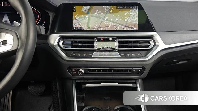 BMW 3 Series (G20) 2021 Белый из Кореи, фото 5