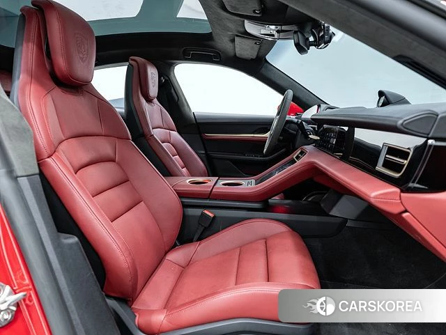 Porsche Taycan 2024 Красный из Кореи, фото 5