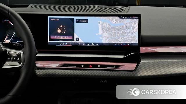 BMW 5 Series (G60) 2025 Синий из Кореи, фото 5