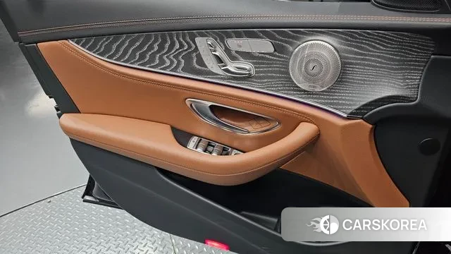 Mercedes-Benz E-Class W213 2021 Черный из Кореи, фото 5