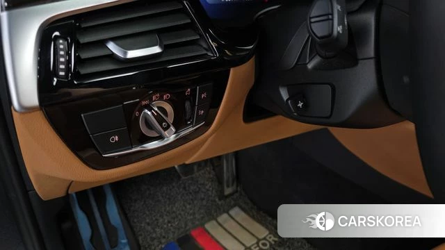 BMW 5 Series (G30) 2021 Черный из Кореи, фото 5
