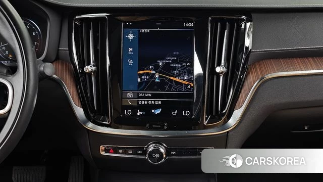 Volvo S60 3rd generation 2021 Белый из Кореи, фото 5