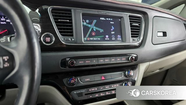 Kia The New Carnival 2018 Белый из Кореи, фото 5