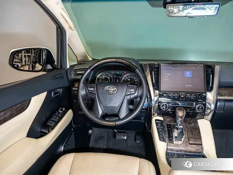 Toyota Vellfire 2023 Белый из Китая, фото 5