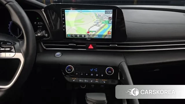 Hyundai Avante Hybrid (CN7) 2023 Белый из Кореи, фото 5