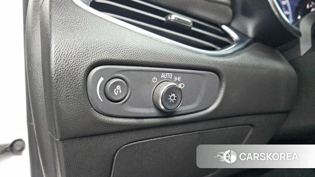 Chevrolet (GM Daewoo) The New Malibu 2020 Белый из Кореи, фото 5