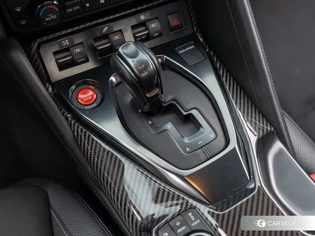 Nissan GT-R 2018 Yellow/orange из Китая, фото 5