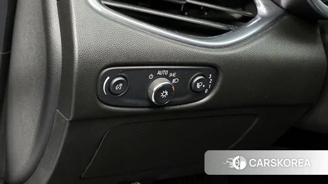 Chevrolet (GM Daewoo) All New Malibu 2018 Белый из Кореи, фото 5