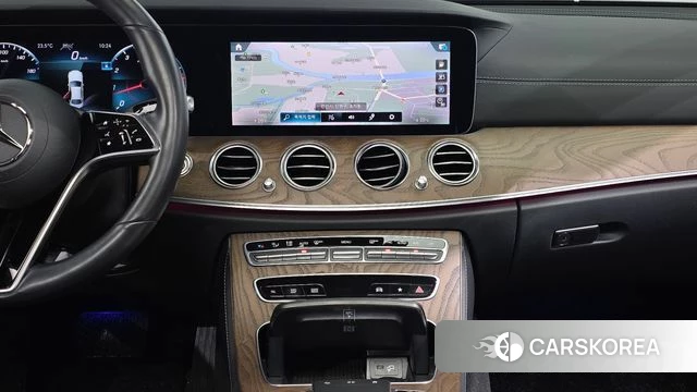 Mercedes-Benz E-Class W213 2021 Серебряный из Кореи, фото 5