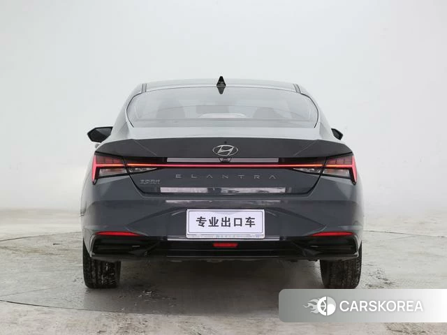 Hyundai Elantra 2022 Темно-серый из Китая, фото 5
