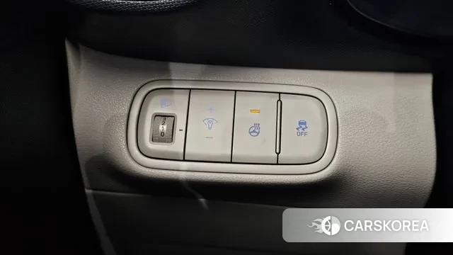 Hyundai Venue 2024 Серебристо-серый из Кореи, фото 5