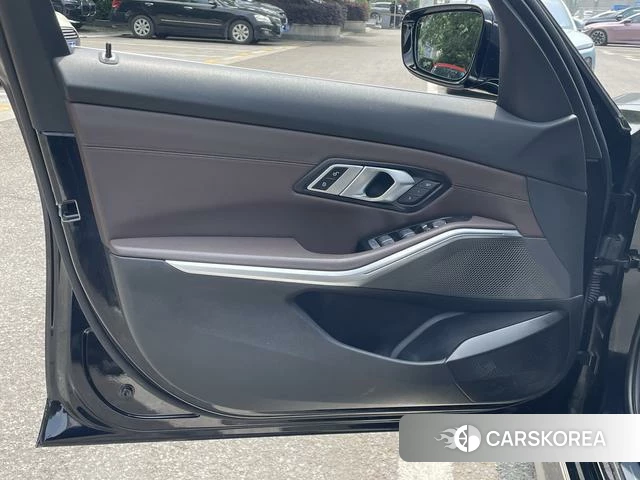 BMW i3 2023 Черный из Китая, фото 5