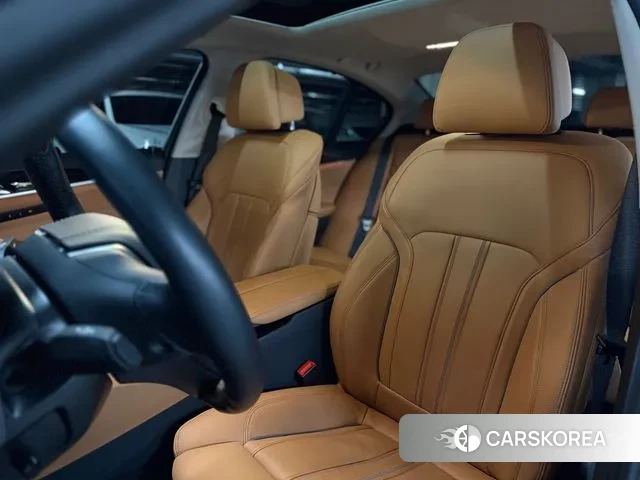 BMW 5 Series (G30) 2023 Серый из Кореи, фото 5