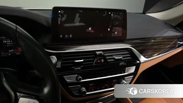 BMW 5 Series (G30) 2021 Белый из Кореи, фото 5