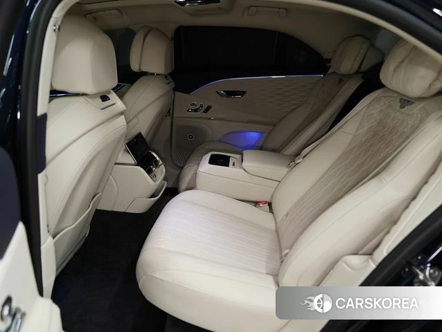 Bentley Flying Spur 3rd Generation 2022 Серебряный из Кореи, фото 5