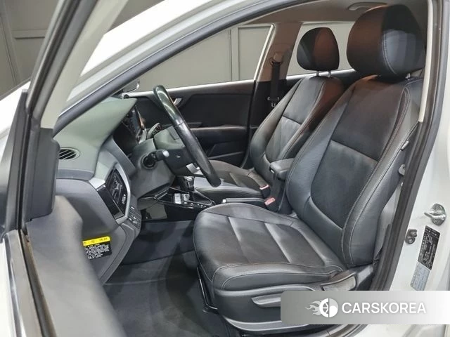 Kia Stonic 2020 Белый из Кореи, фото 5