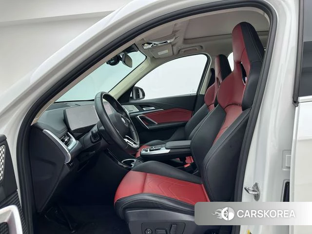 BMW iX1 2023 Белый из Китая, фото 5