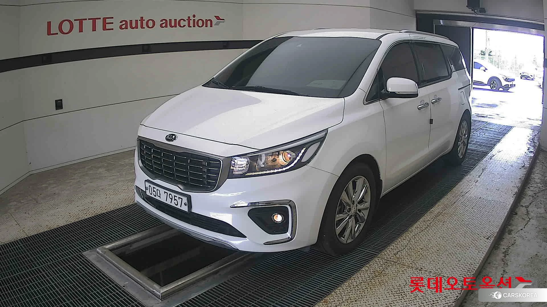 Kia Carnival 2019 Белый из Кореи, фото 5