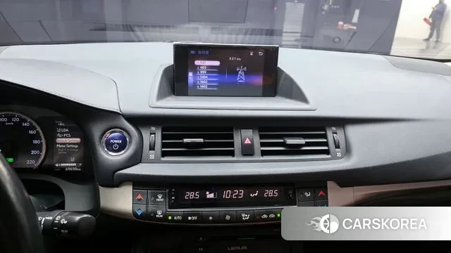 Lexus CT200h 2021 Белый из Кореи, фото 5