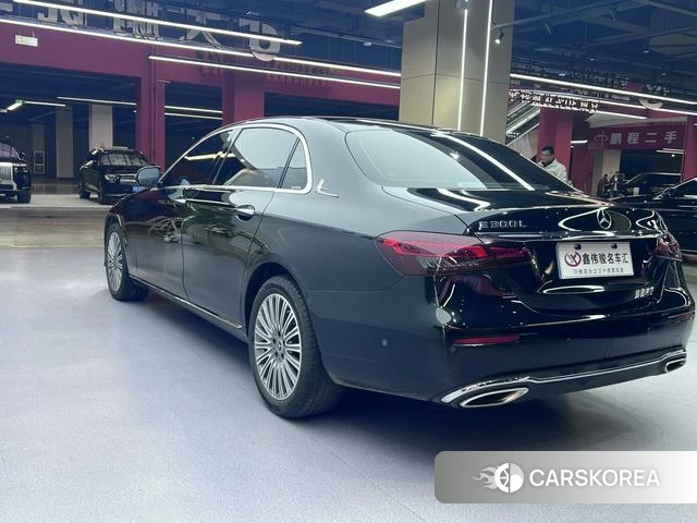 Mercedes-Benz E-class 2023 Черный из Китая, фото 5