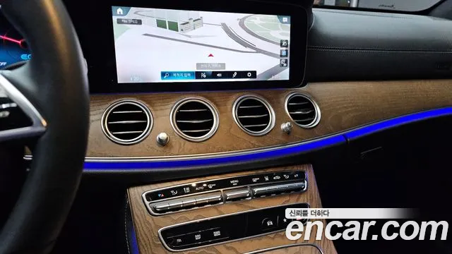 Mercedes-Benz E-Class W213 2022 Белый из Кореи, фото 5