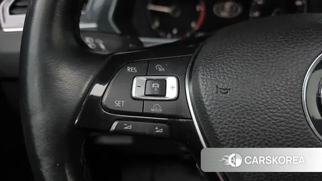 Volkswagen Tiguan second Generation 2018 Белый из Кореи, фото 5