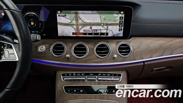 Mercedes-Benz E-Class W213 2023 Белый из Кореи, фото 5