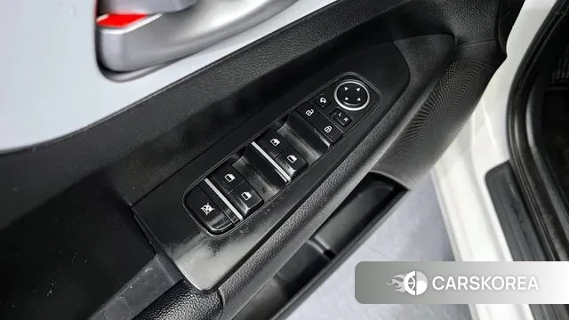 Kia The New K3 2nd generation 2022 Белый из Кореи, фото 5