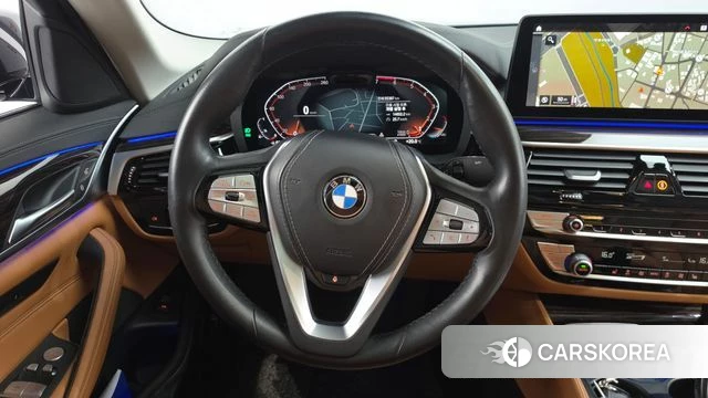 BMW 5 Series (G30) 2022 Черный из Кореи, фото 5