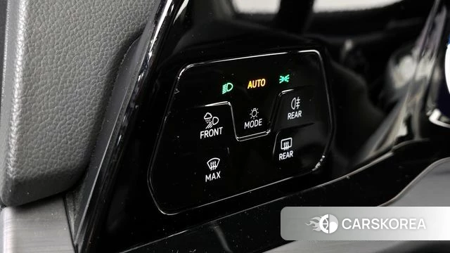 Volkswagen Golf 8th Generation 2022 Белый из Кореи, фото 5