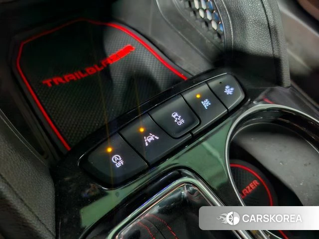Chevrolet (GM Daewoo) The New Trail Blazer 2024 Желтый из Кореи, фото 5