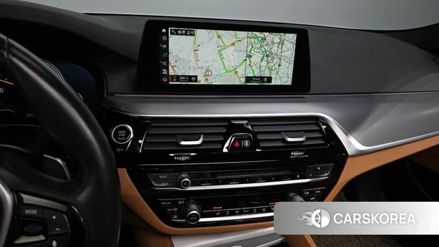 BMW 5 Series (G30) 2018 Белый из Кореи, фото 5