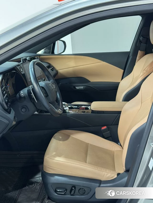 Lexus RX 2023 Серебристо-серый из Китая, фото 5