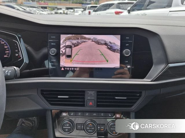 Volkswagen 7th Generation of Jetta 2023 Белый из Кореи, фото 5