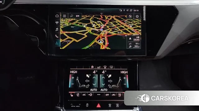 Audi e-Tron 2020 Белый из Кореи, фото 5