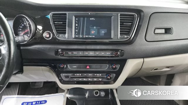 Kia The New Carnival 2018 Белый из Кореи, фото 5