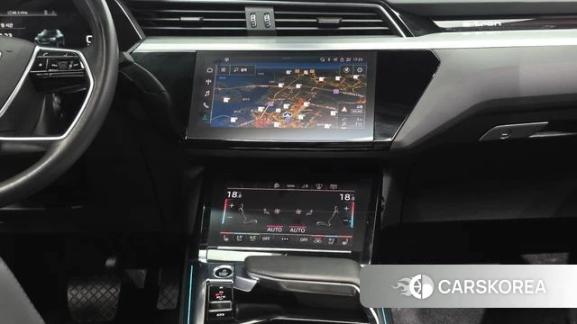 Audi e-Tron 2022 Белый из Кореи, фото 5
