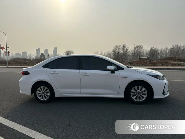 Toyota Corolla 2023 Белый из Китая, фото 5