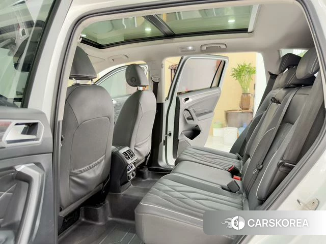 Volkswagen Tiguan L 2023 Белый из Китая, фото 5