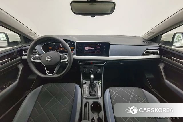 Volkswagen Lavida 2024 Белый из Китая, фото 5
