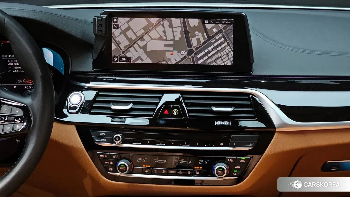 BMW 5 Series (G30) 2020 Белый из Кореи, фото 5