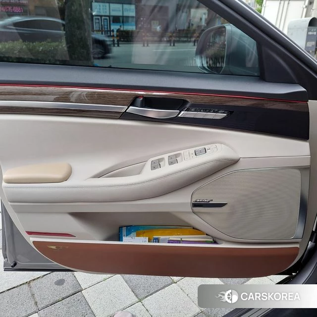 Genesis G90 2021 Серебристо-серый из Кореи, фото 5
