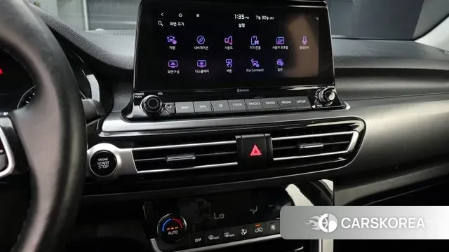 Kia Seltos 2022 Серебристо-серый из Кореи, фото 5