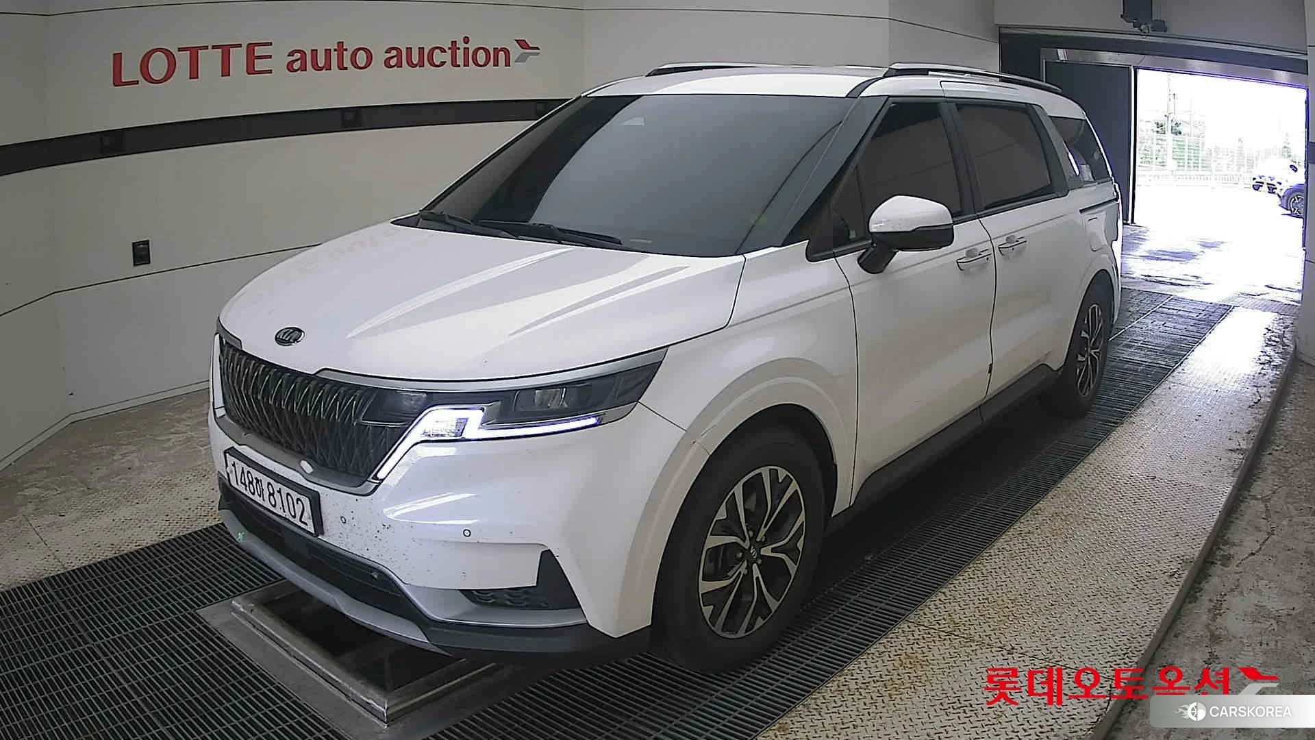 Kia Carnival 2021 Snow White Pearl (optional) из Кореи, фото 5