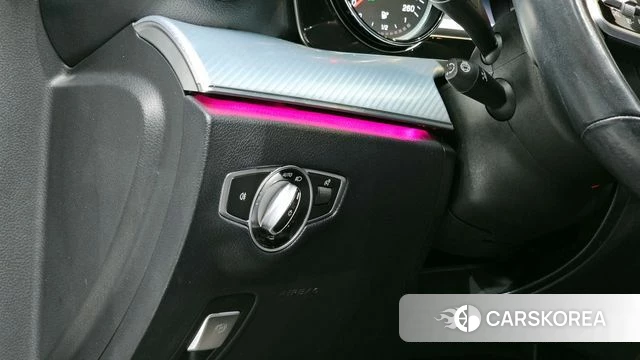 Mercedes-Benz E-Class W213 2020 Белый из Кореи, фото 5